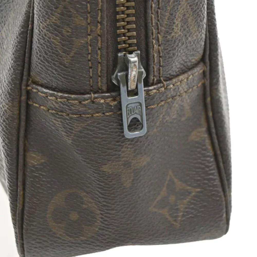 LOUIS VUITTON Trousse Toilette 28 Clutch Hand Bag Monogram Brown